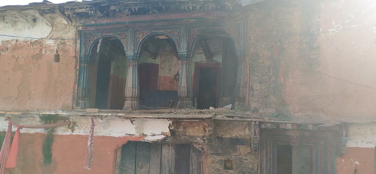 SimaltiAtul's tweet photo. I am Planning to rennovate my heritage property.Requesting for suggestions to capatalized this.
Location:Langasu NH-7 Chamoli 
Rishikesh- Badrinath Highway.
Available rooms- 15 nos.
#investor #uttarakhandtourism #Villageresort https://t.co/tjzc7A4G6h