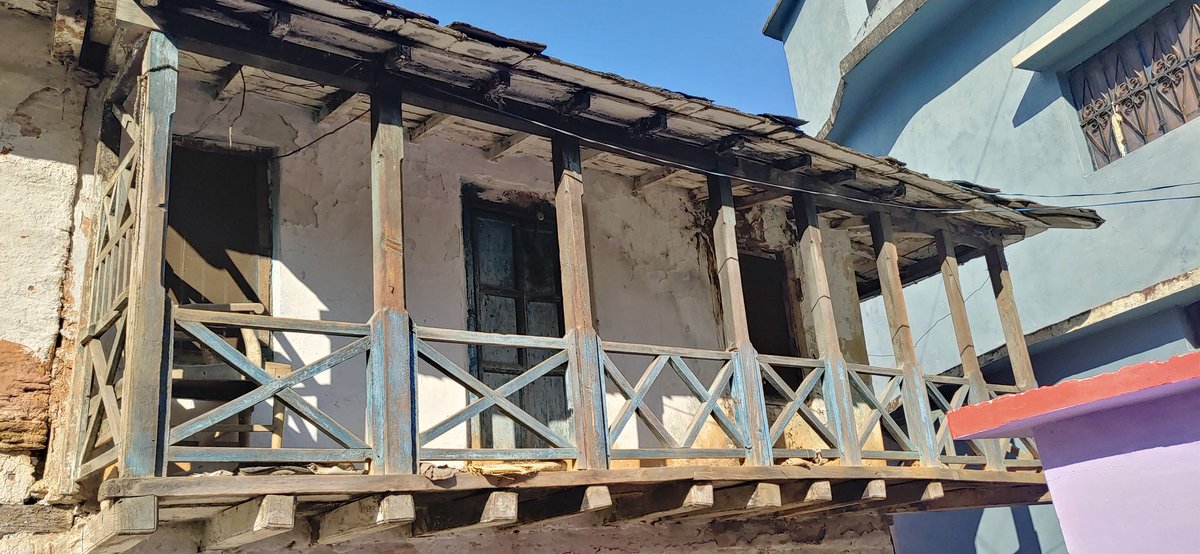 SimaltiAtul's tweet photo. I am Planning to rennovate my heritage property.Requesting for suggestions to capatalized this.
Location:Langasu NH-7 Chamoli 
Rishikesh- Badrinath Highway.
Available rooms- 15 nos.
#investor #uttarakhandtourism #Villageresort https://t.co/tjzc7A4G6h