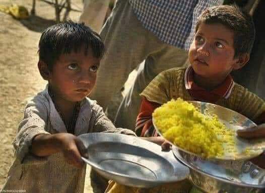 ERB786's tweet photo. मेरी तलब के तक़ाज़े पे थोड़ा गौर तों कर
मैं तेरे पास आया हूँ खुदा के होते हुवे 😢😥

#dontwastefood  #SaveFoodSaveLife https://t.co/EQFbhfLztO