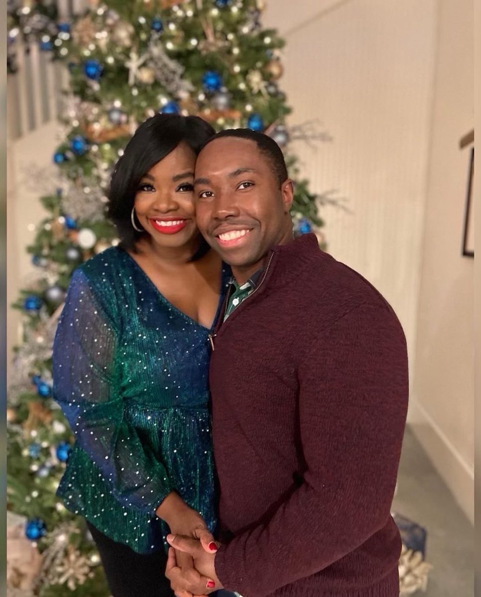 TinaAroundTown's tweet photo. Celebrating our one year anniversary!12.18.21 #meanttobemcduffie #decemberbride #holidayseasonwedding #joy https://t.co/miPCU3nyr3