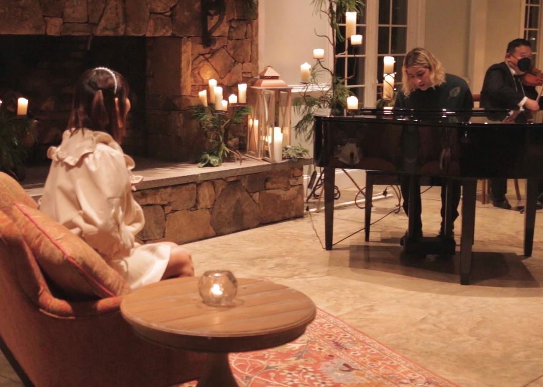 ME DIJO QUE SI, gracias <a href="/DenisseMesiasOF/">Deni (2003 - 2023)</a> por ser mi compañera de vida después de tanto meses, y el 23/12/2022 nos casamos, cual <a href="/NanamiFandub454/">Nanami7u7 VT</a> nos va casar, va ser la mejor boda antes de que acabe el año