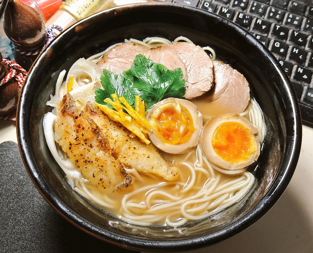 ファインモーションのトレーナーたるものラーメンくらい自作出来なければいけない 