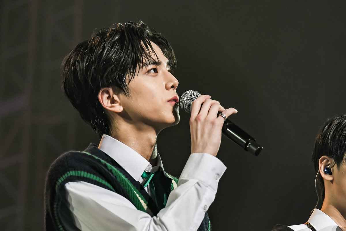 dreammakerlive's tweet photo. THE BOYZ FAN CON : THE B-ROAD💚❤

#영훈 #Younghoon

#THEBOYZ #더보이즈 #THEB_ROAD #더비로드 @IST_THEBOYZ https://t.co/N6dTlV3dtI