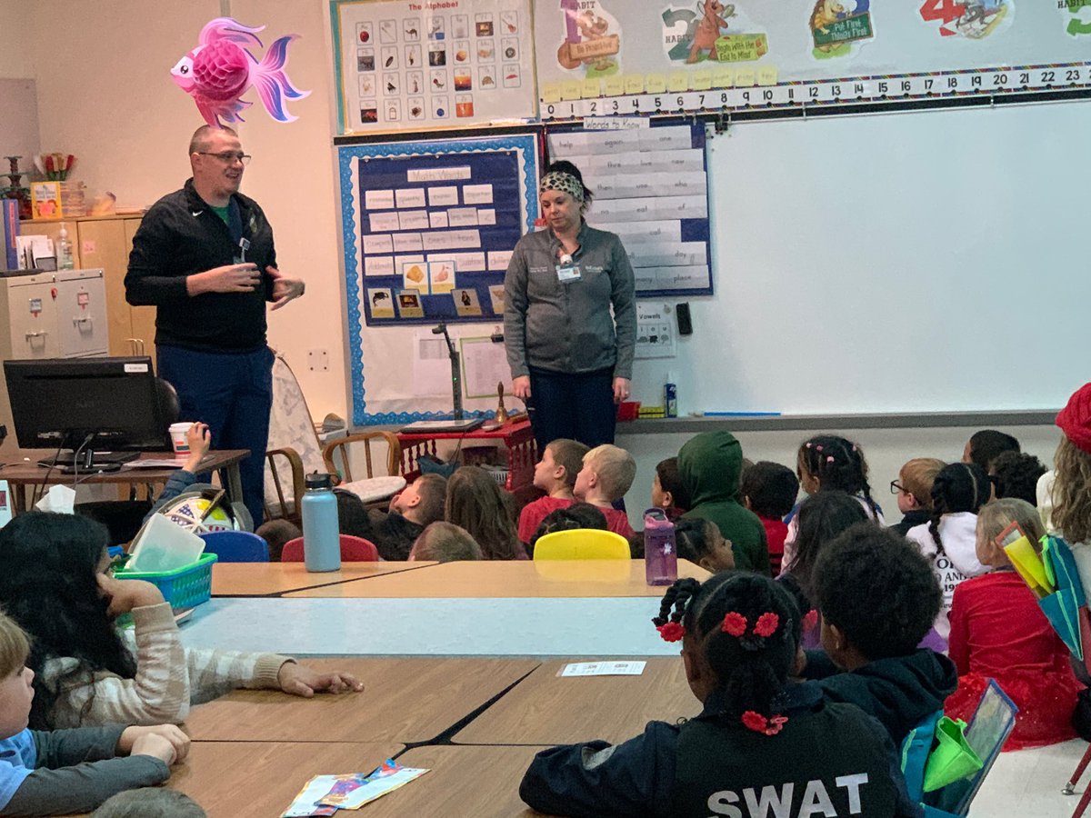 Miss Rhiel tweet media