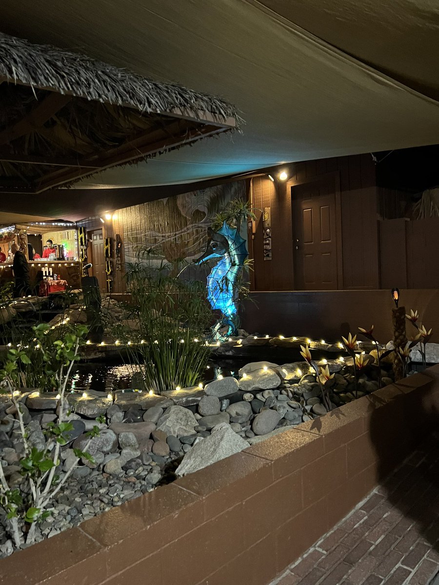 What an amazing night. Celebrating Christmas with 406 family Hawaiian style <a href="/D66Celest/">Sheldon Celestine 🇹🇹🇺🇸</a> <a href="/cat_thanner/">Cathy Thanner</a> <a href="/Mcolondres1010/">Marc Colondres</a> <a href="/0406SASM/">ColinOB</a>