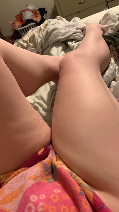 Play time anyone 😏 https://t.co/dweDfk5wDw