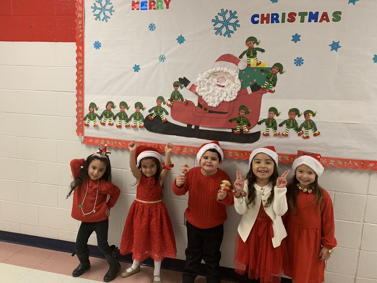 vaviles01's tweet photo. So much happened the last week before our winter break. Merry Christmas and a happy new year from Mrs Avilés’ class #BME #coollittlepatriots https://t.co/CAzgcRLRYb