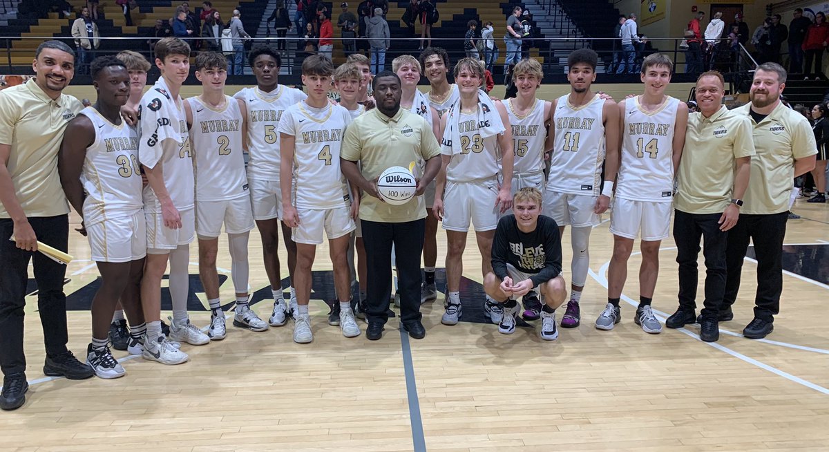 MurrayTigers's tweet photo. Final. Murray 57, Mayfield 39! Great job gentlemen! Great win! Plus Coach Dior Curtis gets his 100th win! Congratulations Dior! @MurraySchools @CoachCurtis5 @MurrayHSBBall https://t.co/zcShNFYrz2