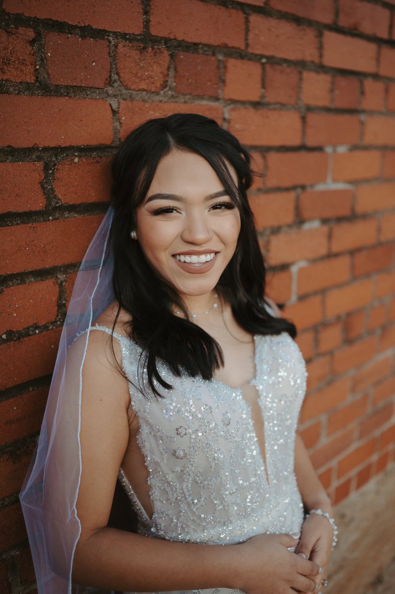 sadiejessenia's tweet photo. We did it y’all 🪩🥂💐💍🤍 https://t.co/VQYgOmL7kM