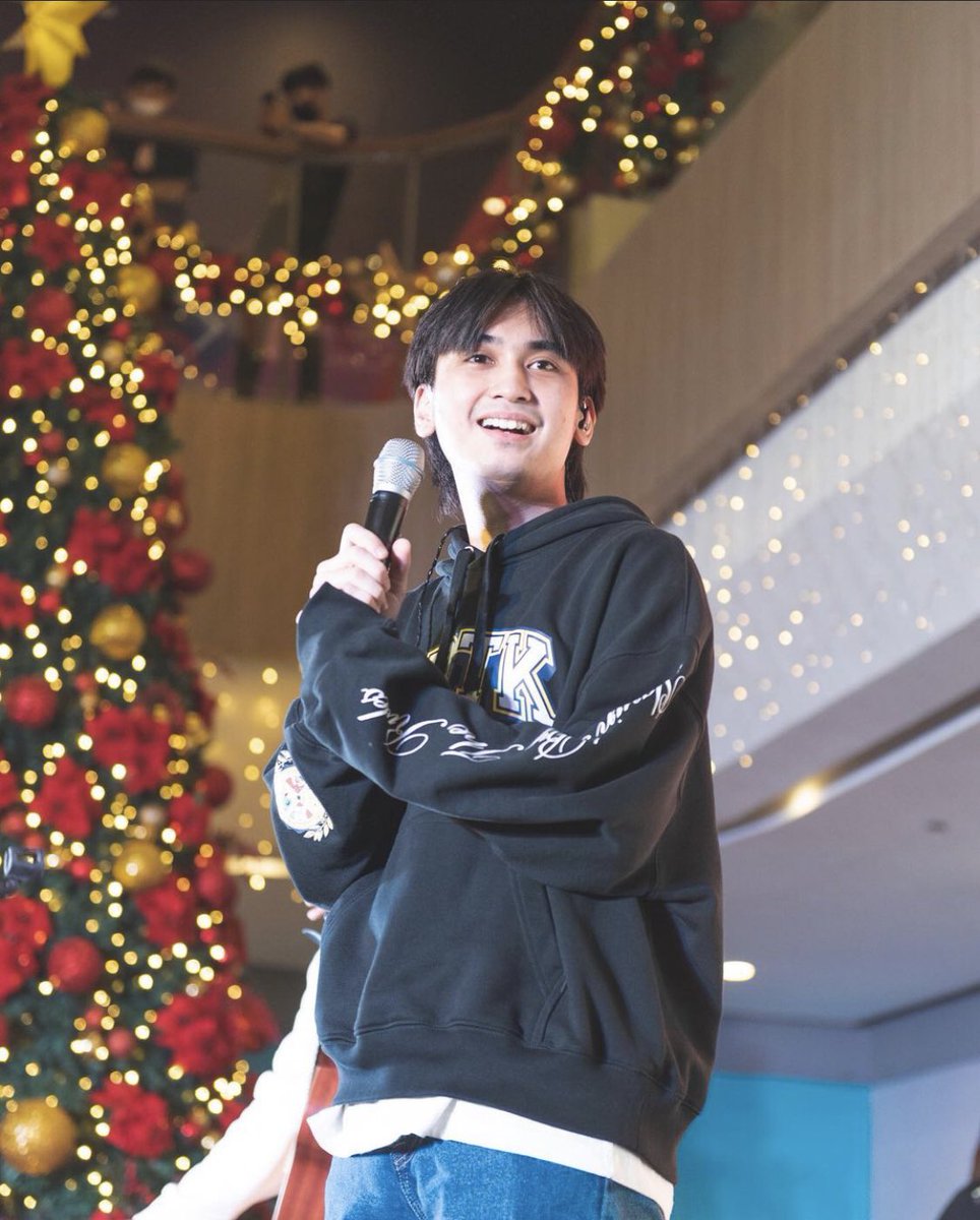 DAILYADIE's tweet photo. you look so much happier ♡ https://t.co/zmAGpdUIXC