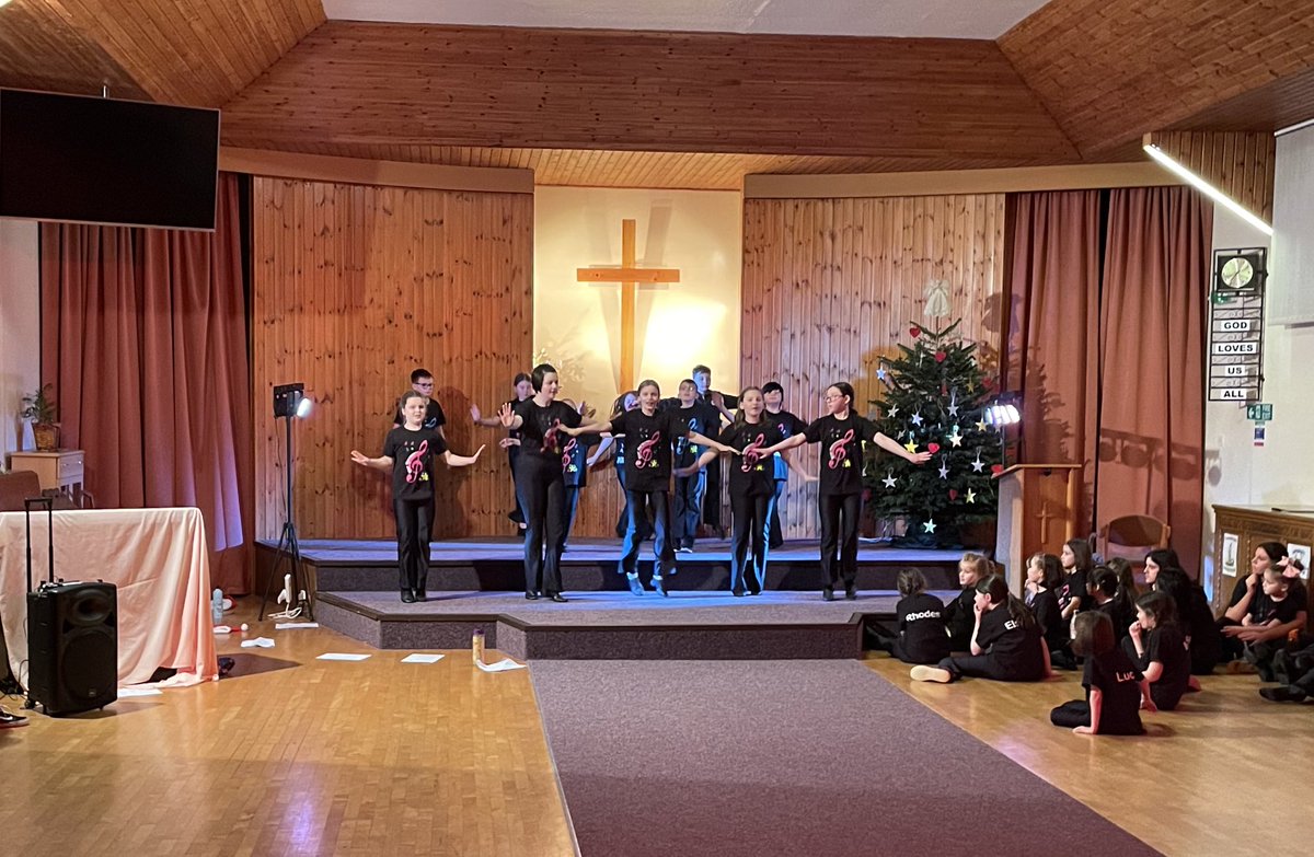 StarHarmonies's tweet photo. Our starz have been working super hard towards our Christmas Concert taking place tomorrow night! We can’t wait to show our sold out audience of over 120 people what we have been up to over the last few months 💖 https://t.co/QwtbGoQ517