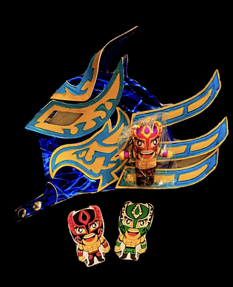 Laredokidpro1's tweet photo. Buy your autographed semi-professional mascara.  includes : a keyring, 2 stickers https://t.co/8AeLhSxbBZ