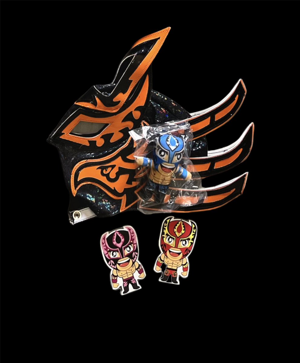 Laredokidpro1's tweet photo. Buy your autographed semi-professional mascara.  includes : a keyring, 2 stickers https://t.co/8AeLhSxbBZ