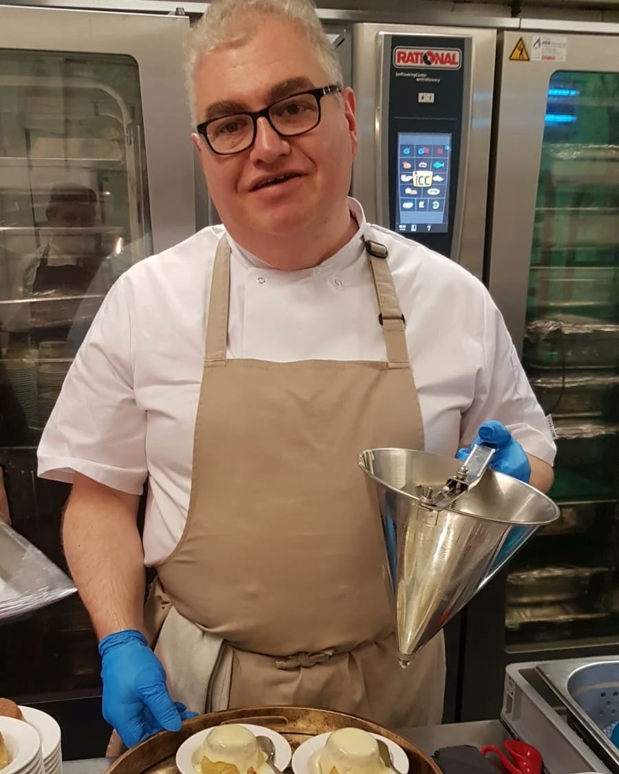 markkaiz's tweet photo. Me & some Treacle Sponge Puds
#treaclesponge #steamed #treacle #sponge #custard #homemade #chef #dessert #pudding #sweet https://t.co/mt9e0LCPUd