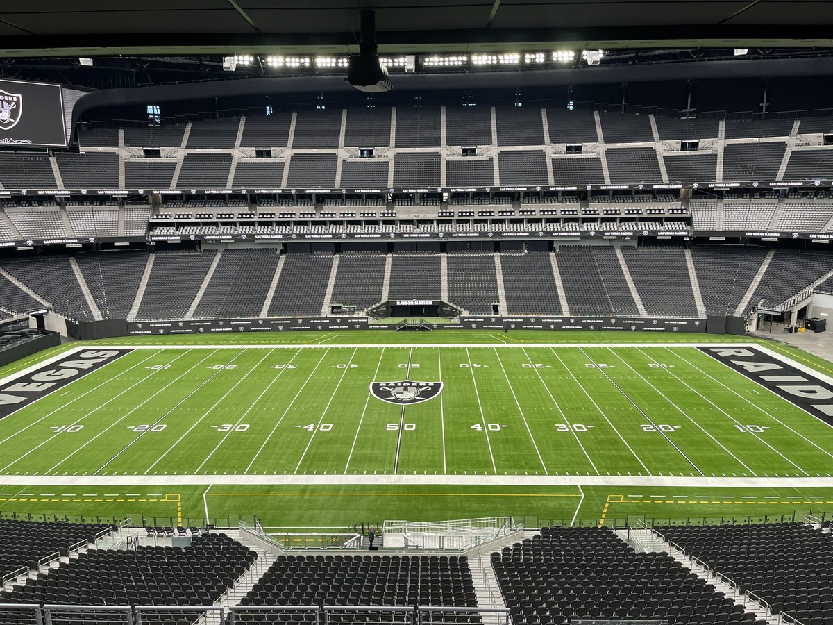 LumBo57's tweet photo. @bigjimmurray took a tour of Raiders stadium this is the view @scottzolak &amp;  @BobSocci had of the final play. https://t.co/cHYXP4trpE