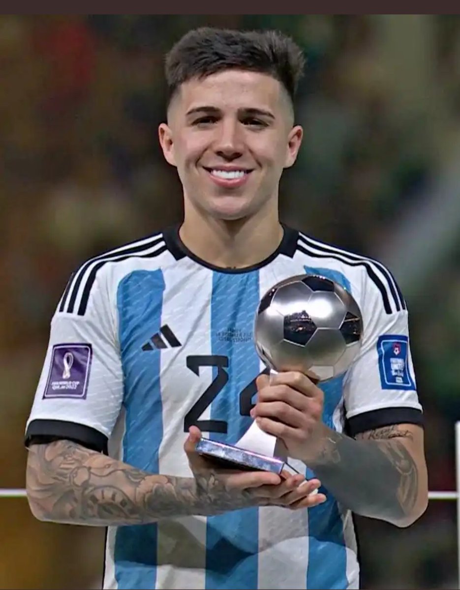 IdrisMo49477701's tweet photo. Fifa Young player https://t.co/OmDiSagyAV