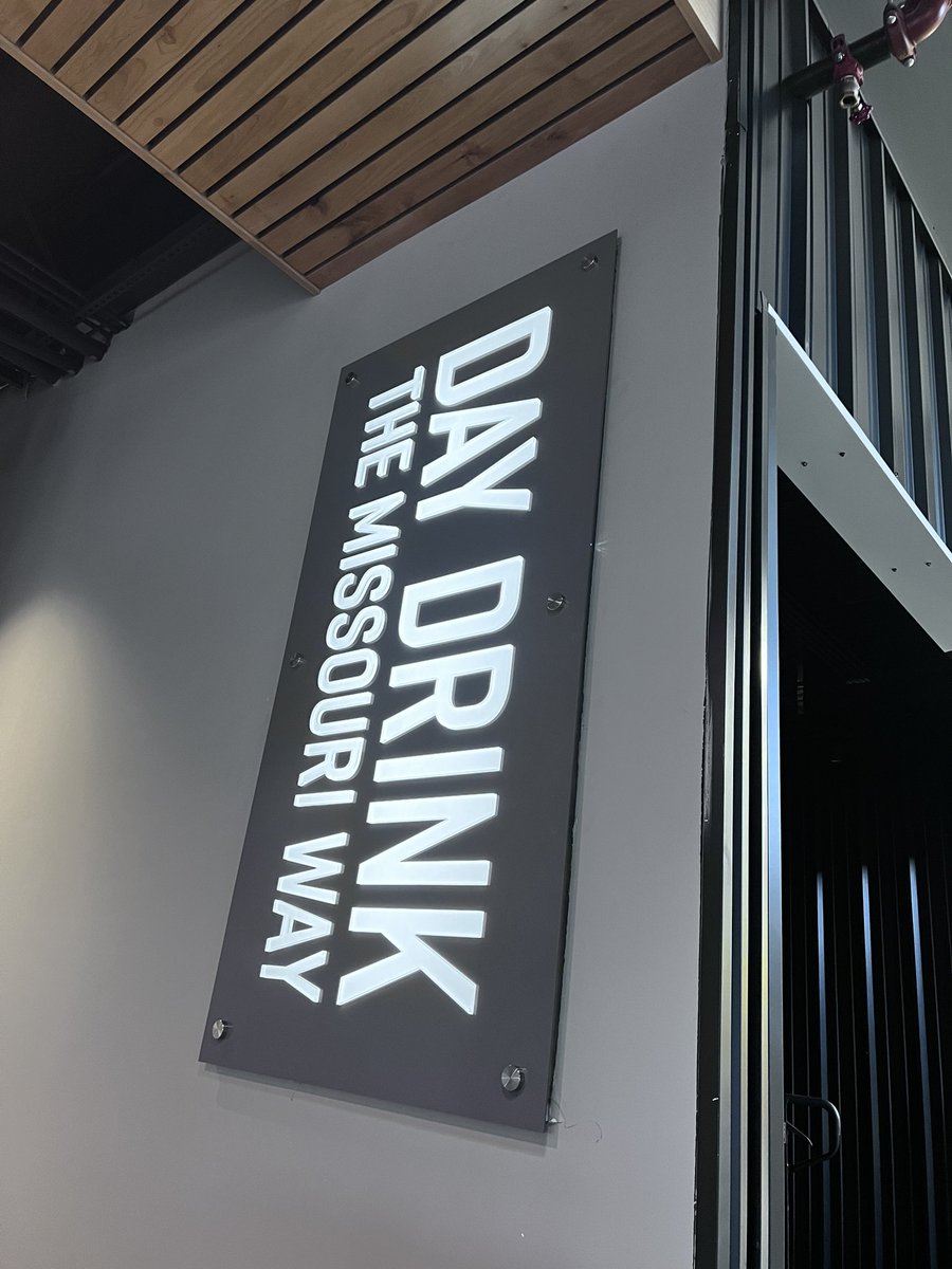 4by4Fremont's tweet photo. Our Indoor signs started going up last week!! π
Thank you Springfield Sign for these awesome additions!
#soexcited #springfieldsign #indoorsigns #growing #changing #supportlocal #springfieldmo #nixamo #ozarksmo #4by4brewingco https://t.co/yVMu2eexzo