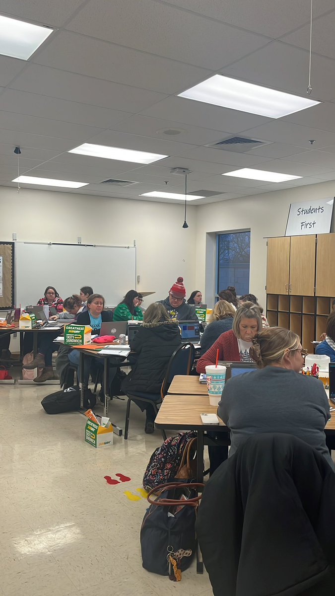 jennhansen4's tweet photo. Another group of educators learning!  #USD475 #Lexis #LETRS https://t.co/nXAaJAsMYF