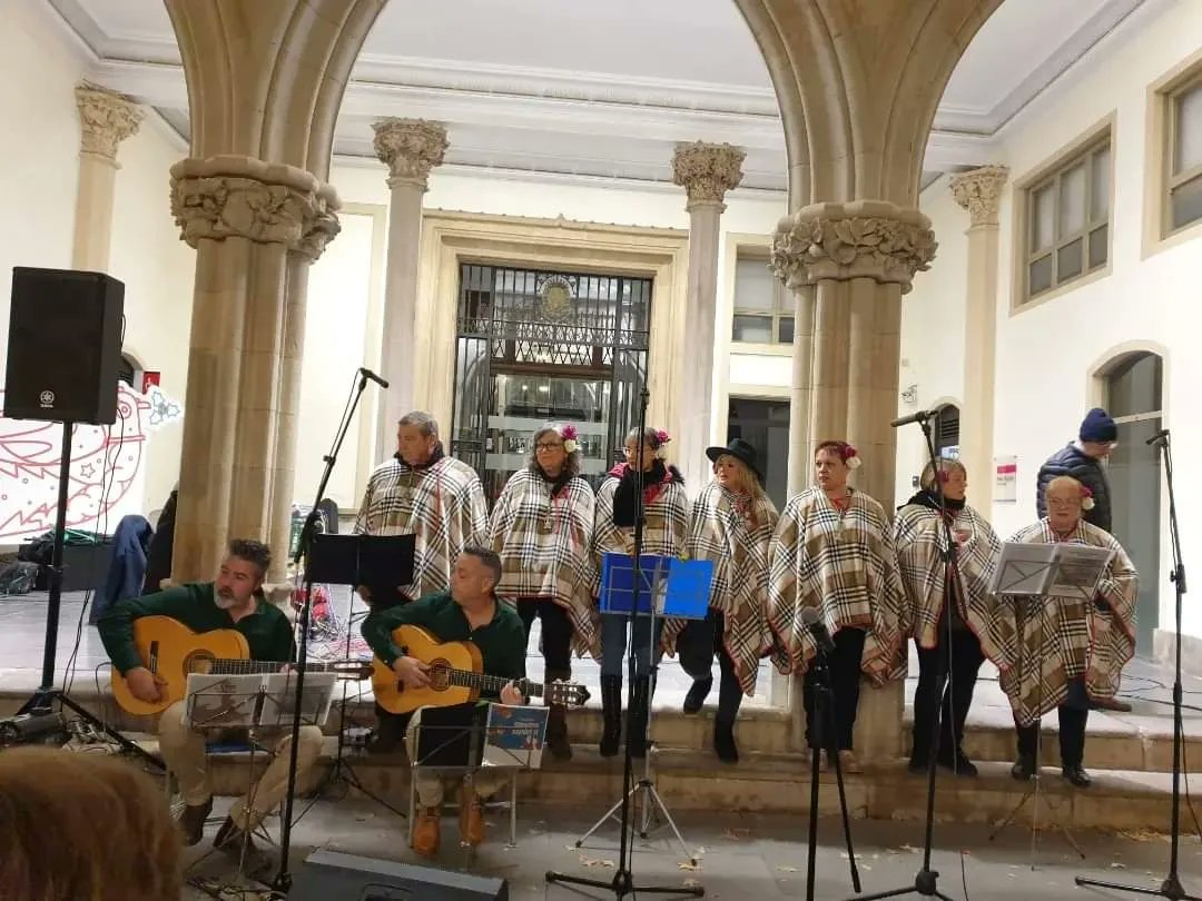 De nuevo pudimos disfrutar con la participación y villancicos de coordinadora andaluza en los Sons de Nadal. #Terrassa