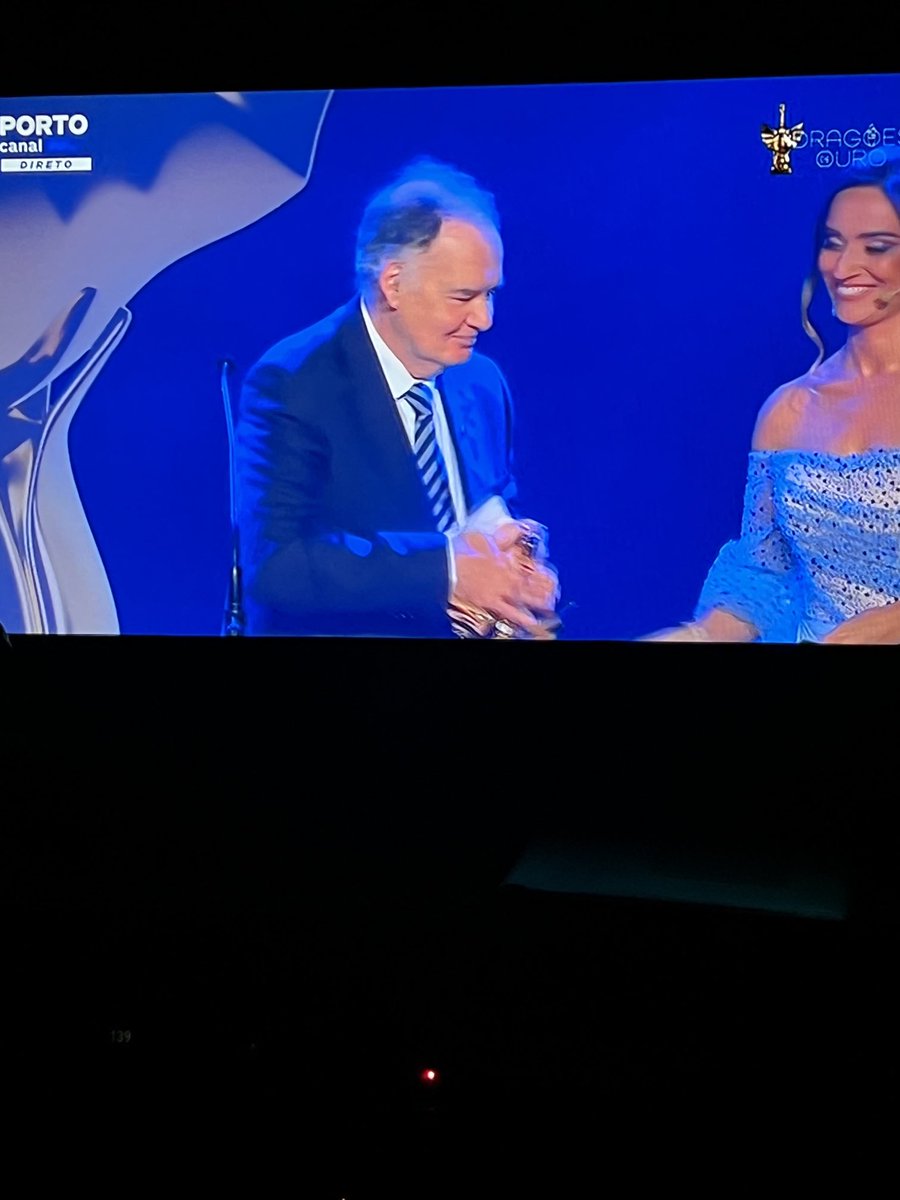 bertoribeiro7's tweet photo. FABULOSO PROF. DR. LEANDRO       MASSADA e a FAMÍLIA MASSADA onde se Destaca a Dra. Marta , o PAI Ensinou BEM👏👏👏👏👏 https://t.co/zPKagInXzt
