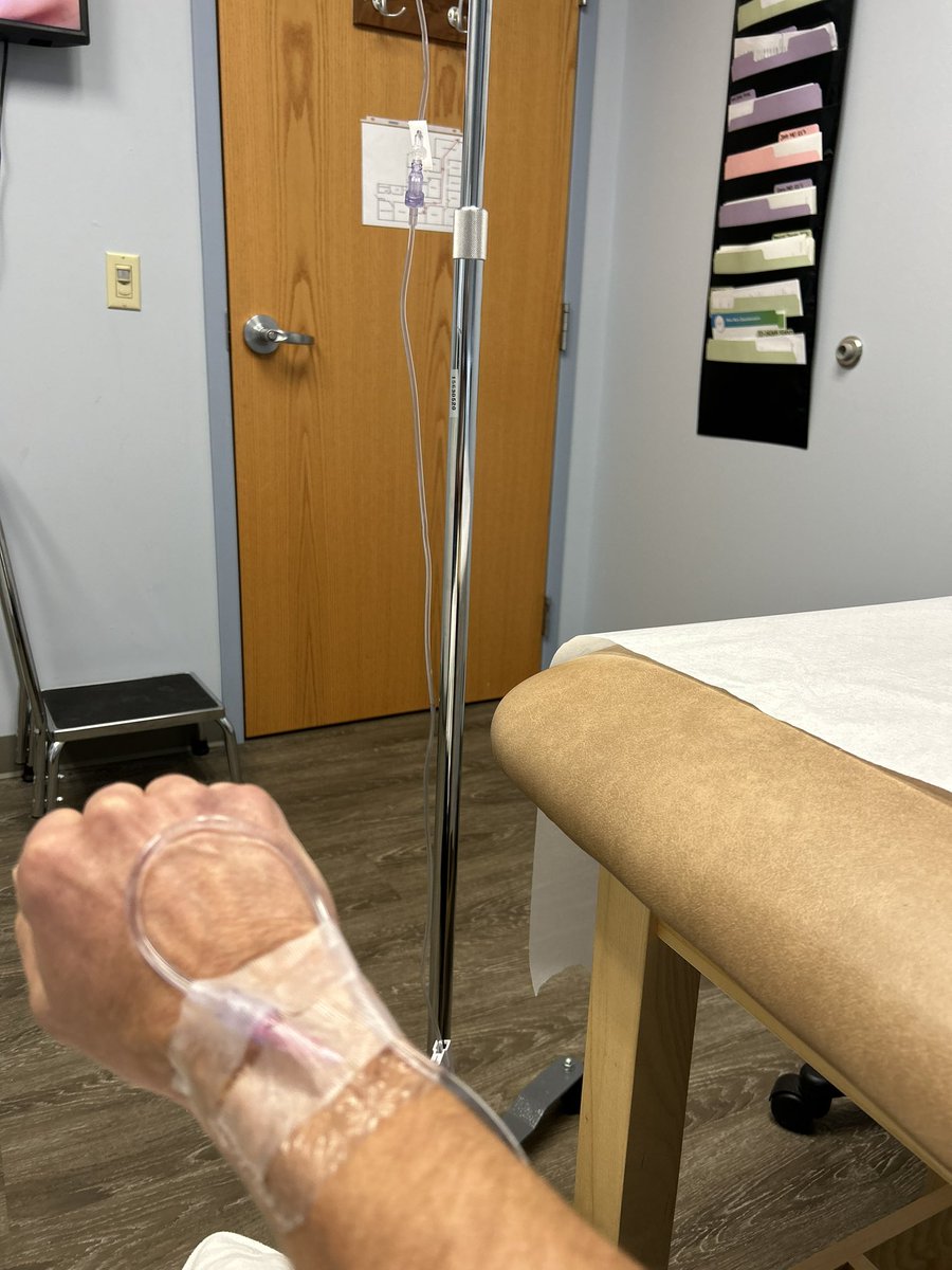 Step 2 of 3 done for my stem cell therapy treatment on my right knee. It was a crazy long day in Pittsburgh. Drilled into my hip bones 4 times each side to harvest my bone marrow to be spun. Then to be put under to have the stem cells re-injected above &amp; below my right knee. 🩼🥩