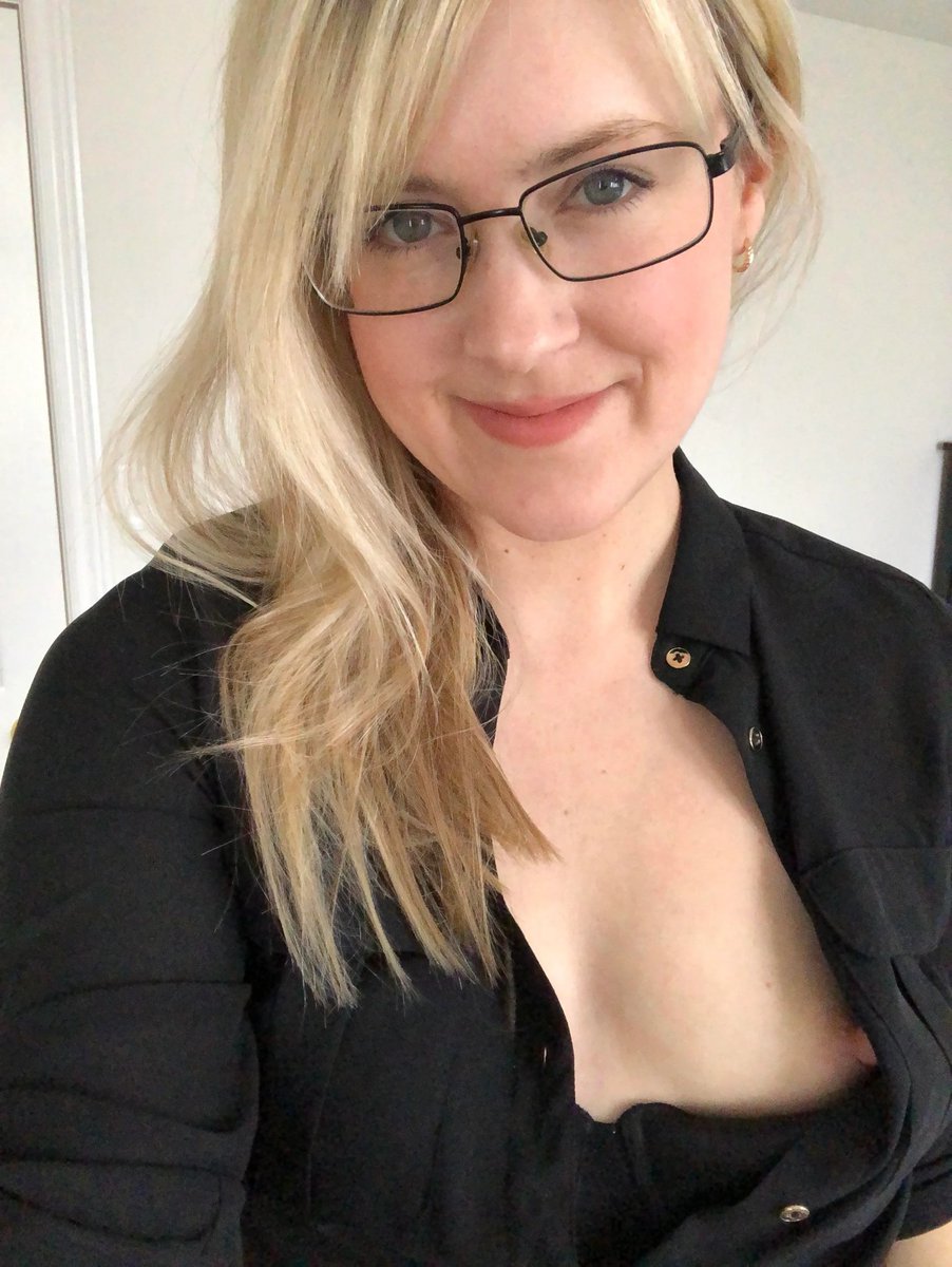 Anajuly_'s tweet photo. Would you use your tongue to pleasure me? https://t.co/z7lWCjJxCk