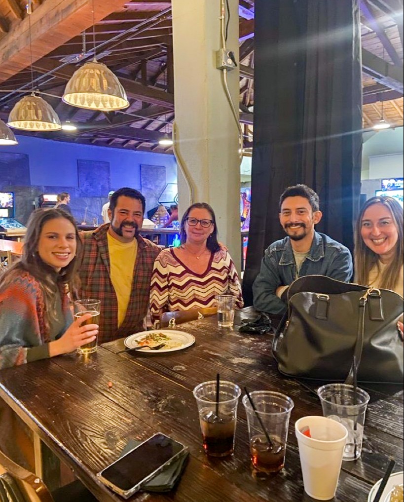 MuckandFuss's tweet photo. One big happy family. ❤️  Thank you to everyone who helped make our company holiday party at Downtown Social a success! 🎉 https://t.co/otKpKYOoXR