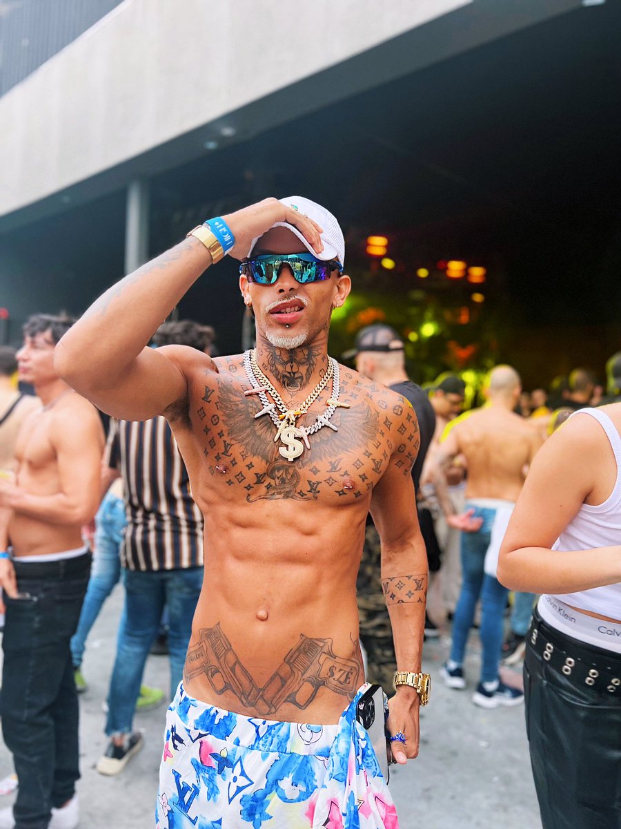 MaxLoirinho's tweet photo. Marrentao mesmo 😎
📸 @LEO_REIS_BLACK
;
;
;
;
;
;
#HighClub #Messi𓃵 #boate #boy #model https://t.co/V1K0iWDN6O
