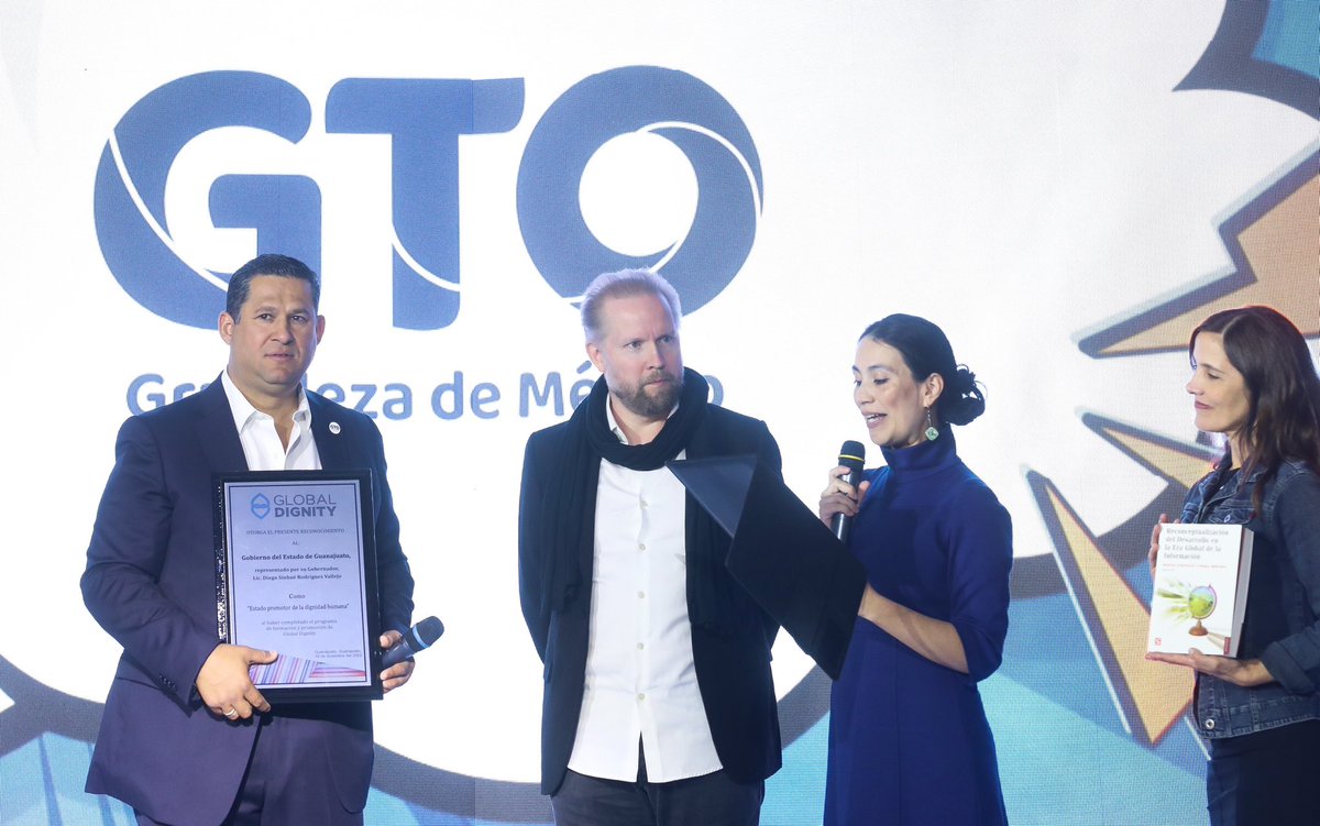 diegosinhue's tweet photo. 🧒🏻👧🏻En el evento #TalentGo fue un gusto ver a tanto líderes y lideresas que actúan y trabajan por construir un mejor futuro para su desarrollo, para sus familias y sus comunidades, y esto es una muestra de que la juventud puede hacer de lo ordinario algo extraordinario. 1/2 https://t.co/mlkzS7Mw9i