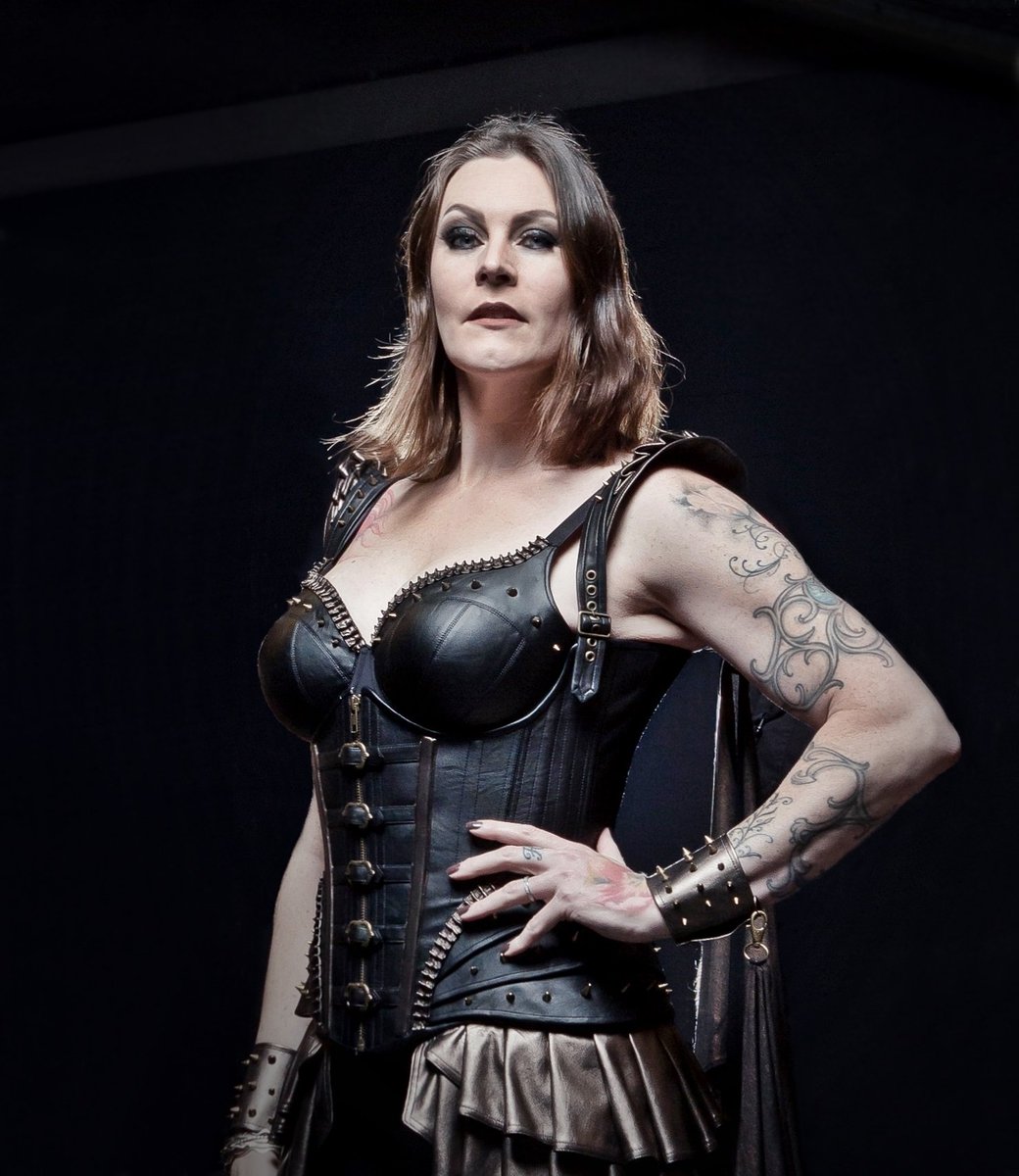 HeadUpHighBR's tweet photo. ⚔🖤 Nightwish, 2022 📷Tim Tronckoe
#FloorJansen #Nightwish https://t.co/YJ2qRPX7Dp