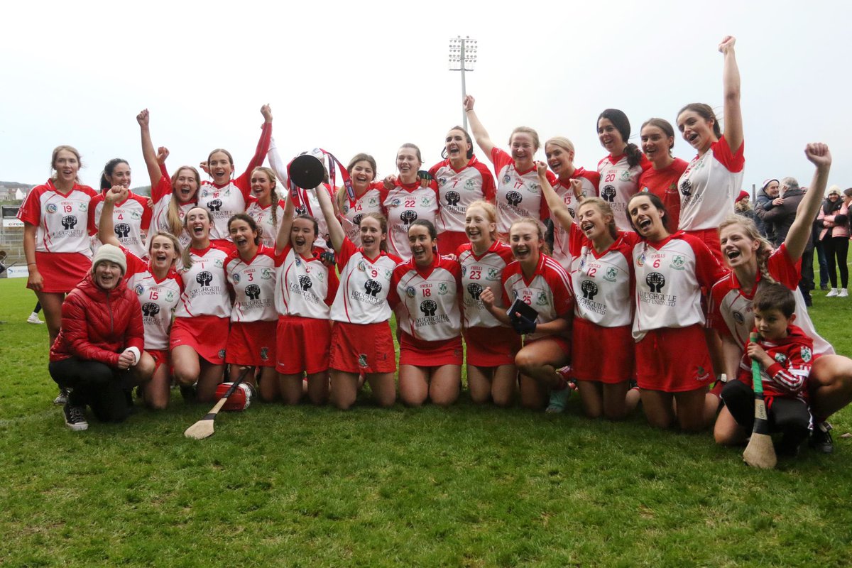 christine_lav's tweet photo. Sometimes you have to take the good with the bad❤️☘️ no other group of girls I would rather spend most days with. A lot to be proud of this year and a lot to celebrate, not too many will line out on Croke Park for their club. UTS!! https://t.co/vNOAG7LB8T