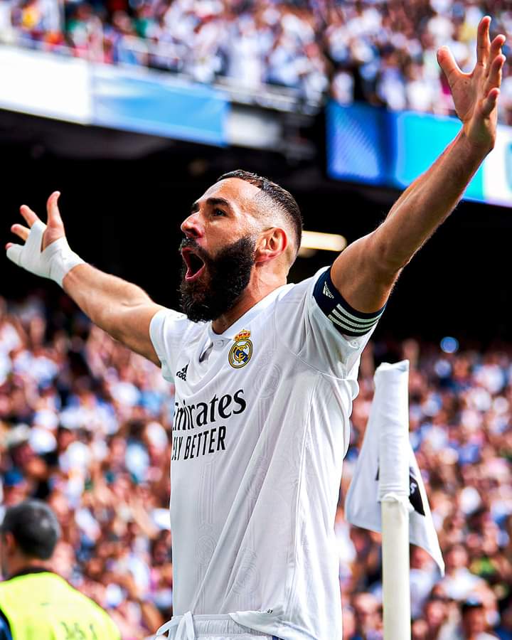  Happy 35th birthday, Karim Benzema!  ¡Feliz 35 cumpleaños! 