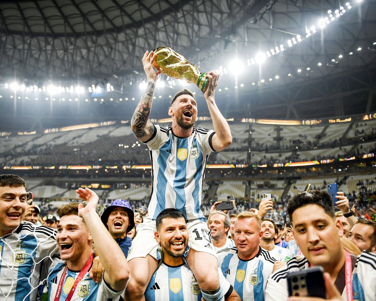 Argentina has declared tomorrow a national holiday to celebrate their World Cup triumph in Buenos Aires 🏆🎉🇦🇷