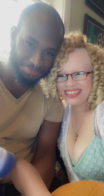 Mhmmmmm😘😋🤤 https://t.co/IIDsRfINWh