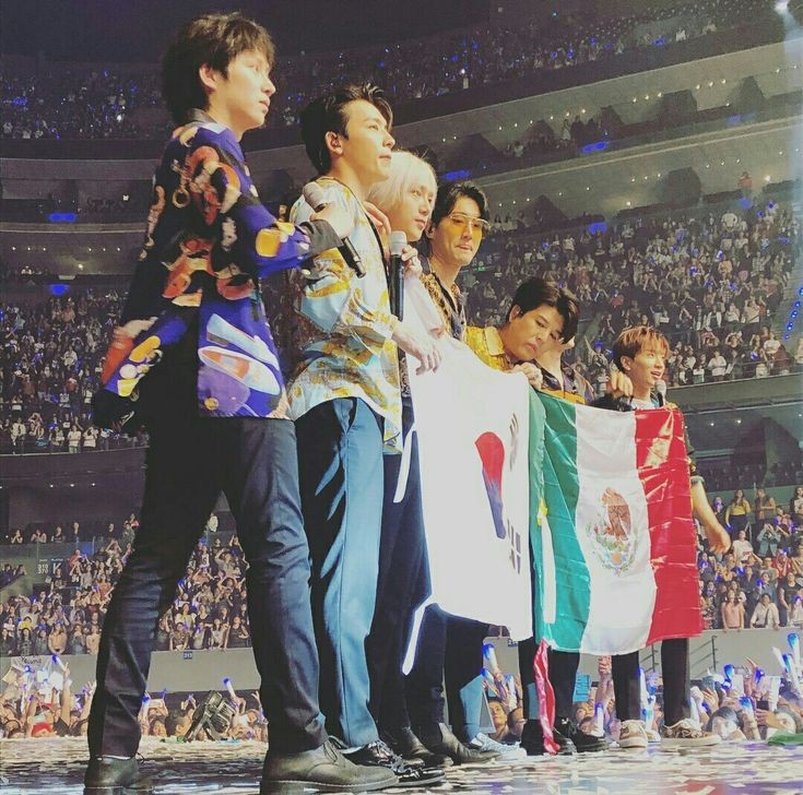 hyuksoftie's tweet photo. hilo de fotos de super junior en México porque allá siempre los tratan bonito y merecen otro concierto lindo 🫶 AGREGUEN LAS SUYAS CON LO SIGUIENTE: 
#RicardoSalinas traiga a #SUJUenlaArenaCDMX y vendan los boletos por #SuperBoletos. https://t.co/LQFXQXwzGZ