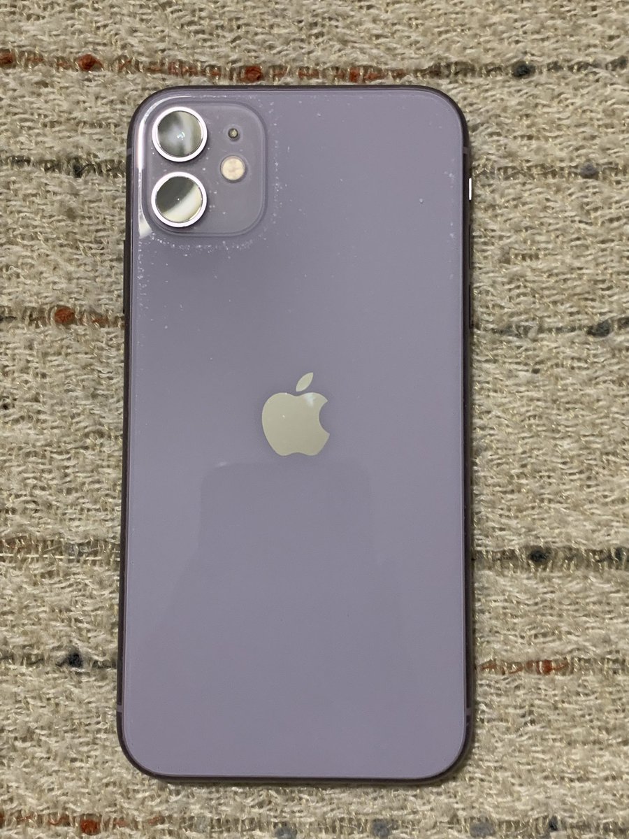ThaisFares's tweet photo. Iphone 11 - $2800 negotiable. 

64Gb✅ Face ID✅ Unlocked✅ 
No scratches, no cracks. Gives no issues. https://t.co/REwu0zAQGK