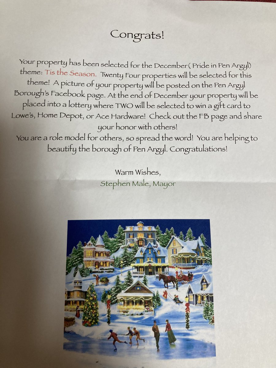 PReduzzi's tweet photo. We’re famous 🎄 https://t.co/B2lLIkV1Z1