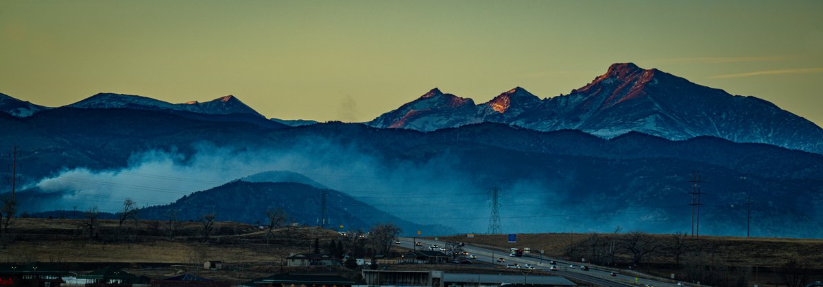 998millibar's tweet photo. SUNSET 
#Sanitasfire #SunshineWildlandFire #SunshineFire #Boulder #COwx #COfire #Colorado https://t.co/H33R0vnk14