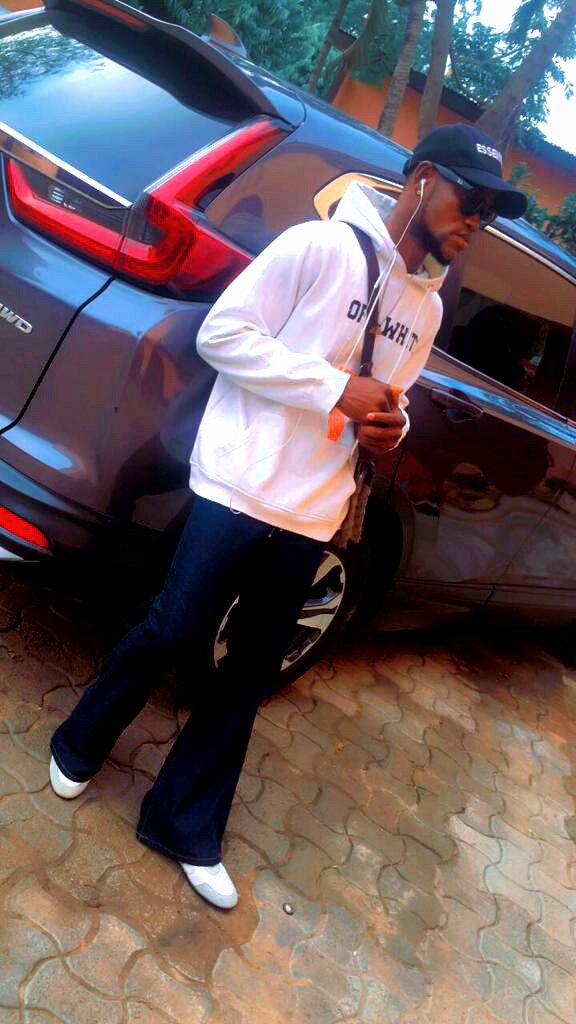 MrAndyblizzy's tweet photo. Loyal star https://t.co/4jvNgsN4WE
