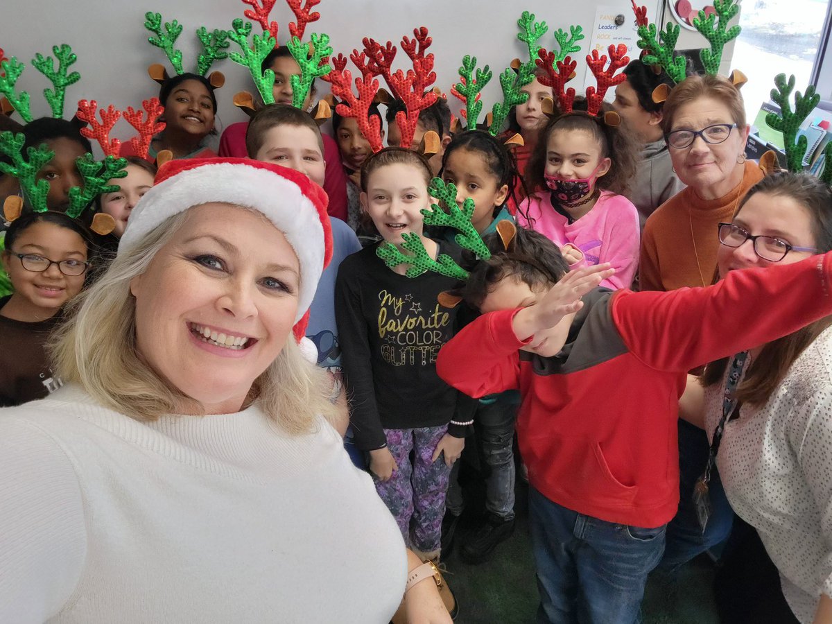 (Part 1️⃣) Festive Headwear Day for our #PaigePandas 🐼 Spirit Week! #happyholidays