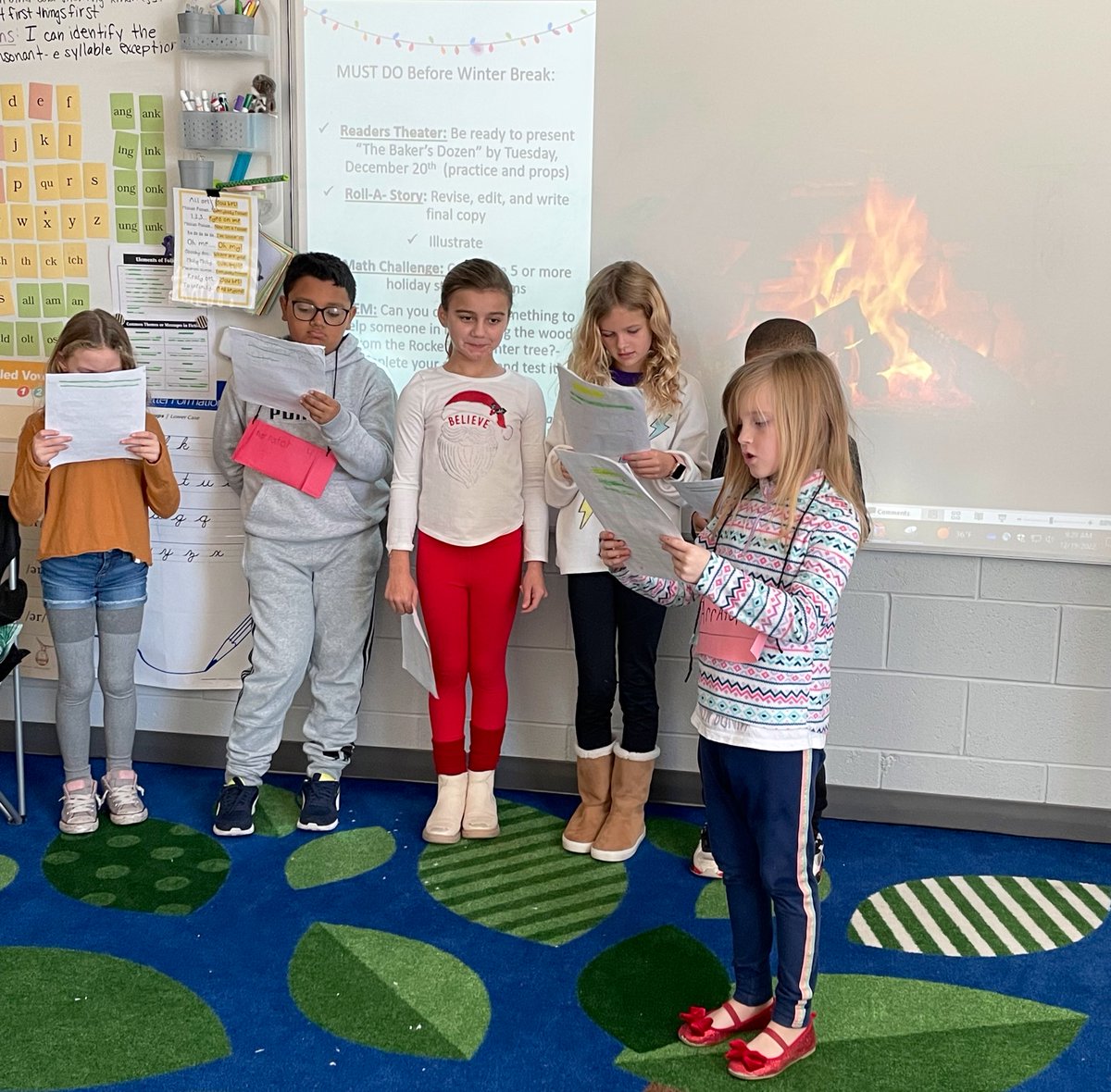 BUZZin2ndGrade's tweet photo. Behind the scenes before their big debut tomorrow! #readerstheater #lessonofthestory #keydetails @paul_slovik https://t.co/fQRz0Vxmm3