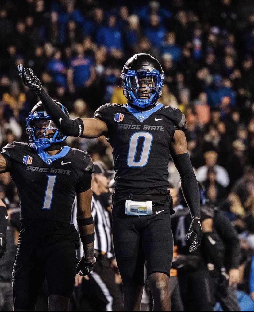 F1azier's tweet photo. #AGTG Blessed to receive an offer from Boise State University! 💙 @Coach_Shavers @KbTheStable https://t.co/SJM5fCkLwz