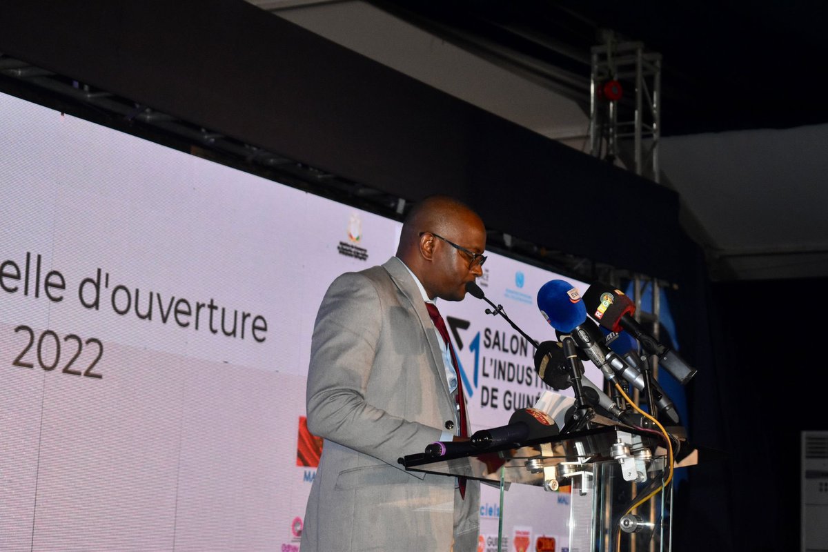 UNIDO_Guinea's tweet photo. #ONUDI soutien la 2me edition du Salon de l’Industrie de #Guinée - #SIG2022 - lancée ce lundi 19 décembre 2022 par le Premier Ministre, SE Dr. Bernard Goumou entouré de nombreux Ministres. #ZLECAf et Politique Industrielle au cœur de l’agenda. Forte participation Secteur Privé. https://t.co/CkQlNQ8WxD