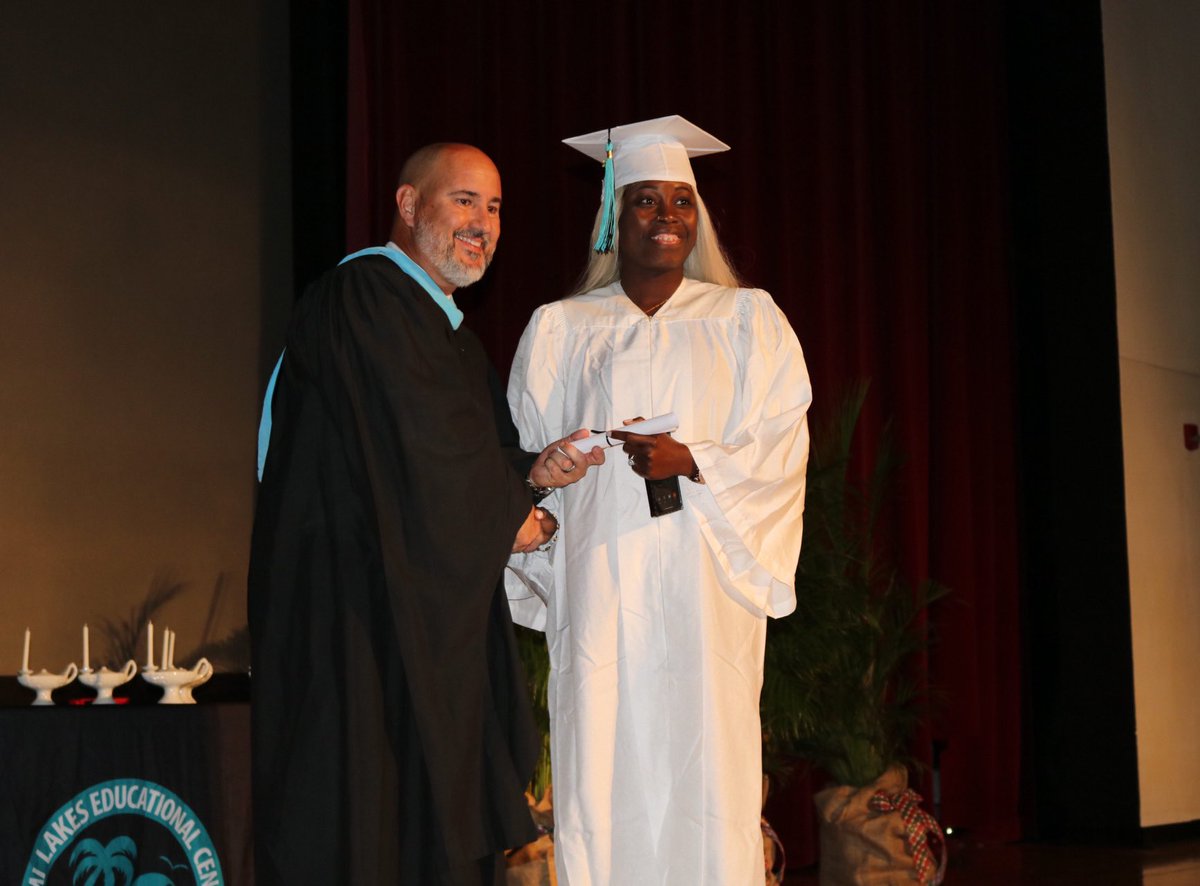 MDCPSTechCollgs's tweet photo. Congratulations to the 2022 Fall graduates from Miami Lakes Educational Center & Technical College. This evening, we celebrate your hard-work and success! π
#FallGraduates #OPCTE #MLECTC https://t.co/DFVF8mhnEp
