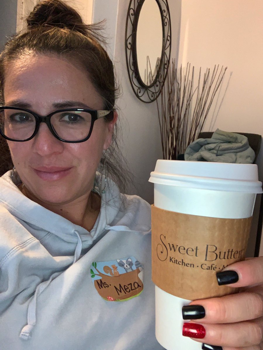 YMeza44's tweet image. Day 1 @LAUSD_Achieve Acceleration Day. Sweet Ss &amp;amp; 2 Ts to help. We taught 2 Ss how to cut &amp;amp; other to ✍️ name👏🏽 Shout out to admin that helped make this a successful day.Shout out to @Seesaw Acceleration Group. Looking forward- day2! #LavenderLatte #LifeInTK