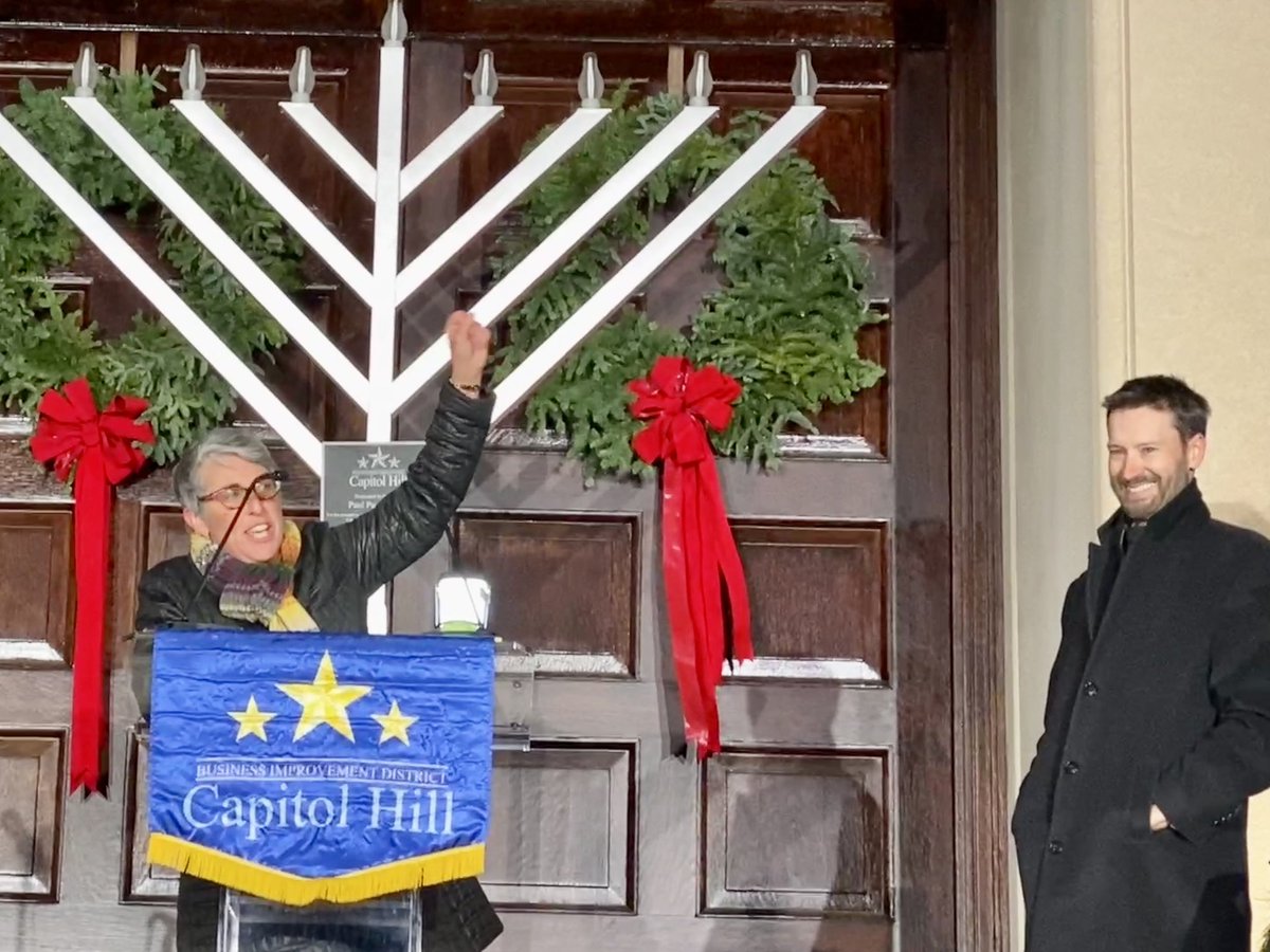 Capitol Hill and @hillhavurah are a great place to celebrate Hanukkah! With @CapitoHillBID  <a href="/charlesallen/">Charles Allen</a> <a href="/tweetelissa/">Elissa Silverman</a> #HappyHanukkah