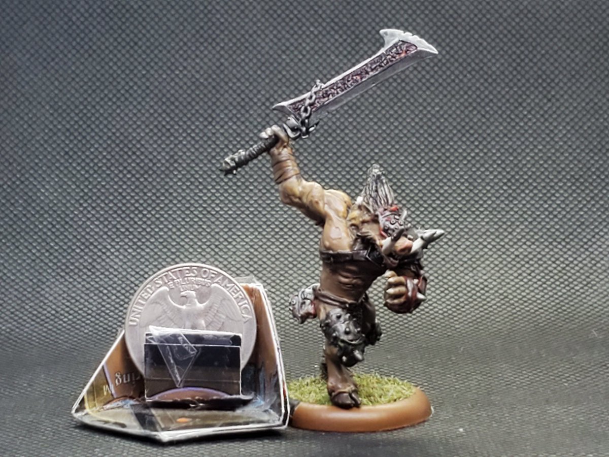 empryme's tweet photo. Not really sure I shared any of my #Minion (now #Mercenary) models previously; though no one has corrected me yet. So for #MiniatureMonday I present: Maximus. He is a #Farrow who wields a dread Fellblade ala the #Doomreavers. He looks amazing in MK IV.
#P3Painter
@privateerpress https://t.co/RYztfGwASn