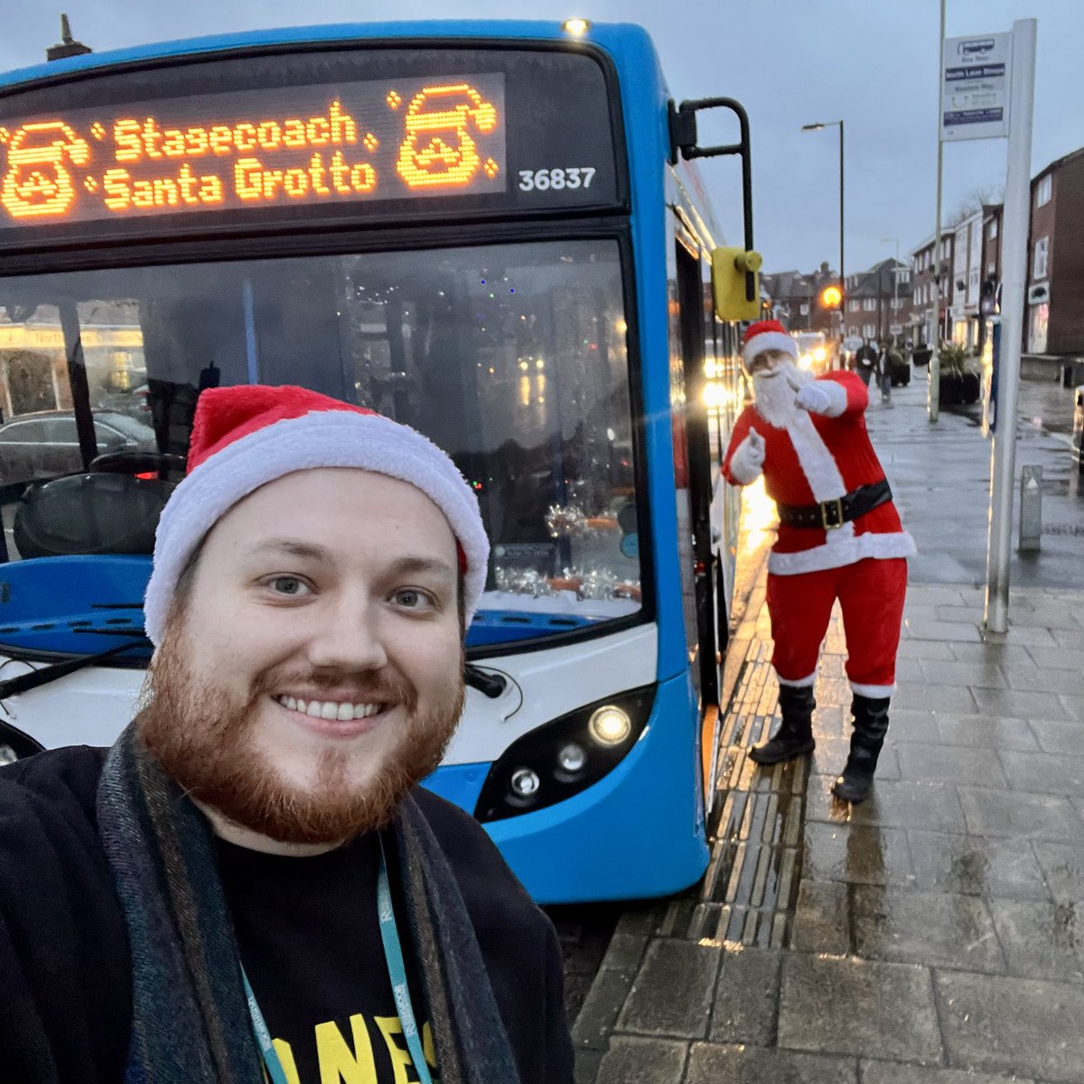 CllrCalum's tweet photo. Great evening out on the road with @SantaAldershot. Thanks to @wrighty01 and the team at @StagecoachSouthβs #Aldershot Depot for all their hard work organising a Stagecoach Santaβs Grotto!
#SantaBusSouth https://t.co/FxshwJR3p1