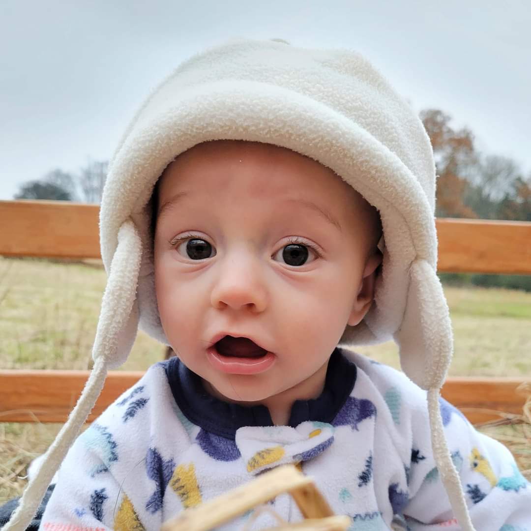 JeffCassman's tweet photo. Declan Garnsey, born August 8, 2021, died Dec 18, 2022.

Please pray for his parents and six siblings. 

St Declan, pray for us! https://t.co/iMbrfexHrh