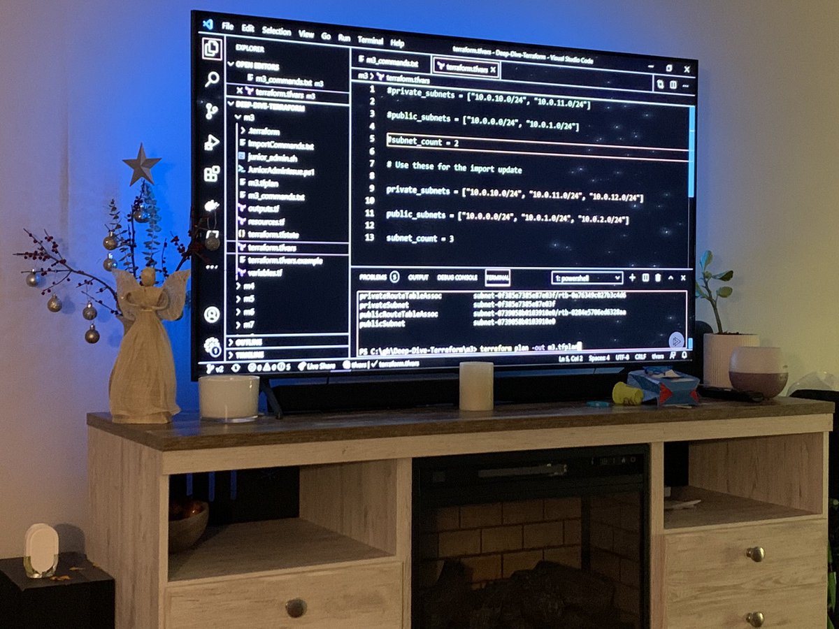 blancavleon's tweet photo. Stepping up my #Terraform learning with more from @Ned1313. On to course number two (for me), @HashiCorp’s Terraform Deep Dive! #CloudHappy #WomenInDevOps #DevOps #AfterWorkLearningSessionFromTheSofa 🛋 https://t.co/l4yMtkeEfw
